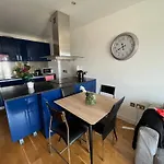 Cosy Central 2 Bed Apartment